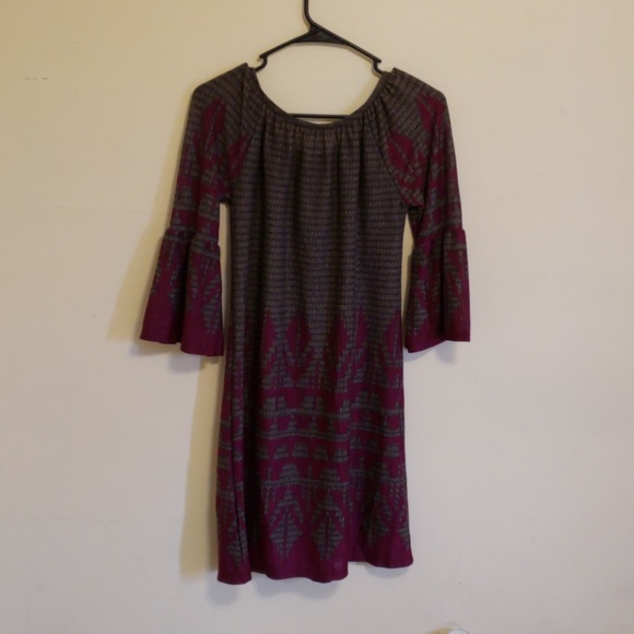 R. ROUGE long ruffled sleeve Aztec design dress. - Picture 2 of 4